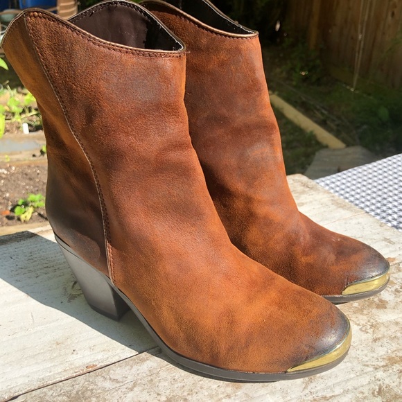 Fergie Shoes - brown western style cut in a short heeled boots